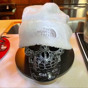 The North face winter fleece beanie OS in white